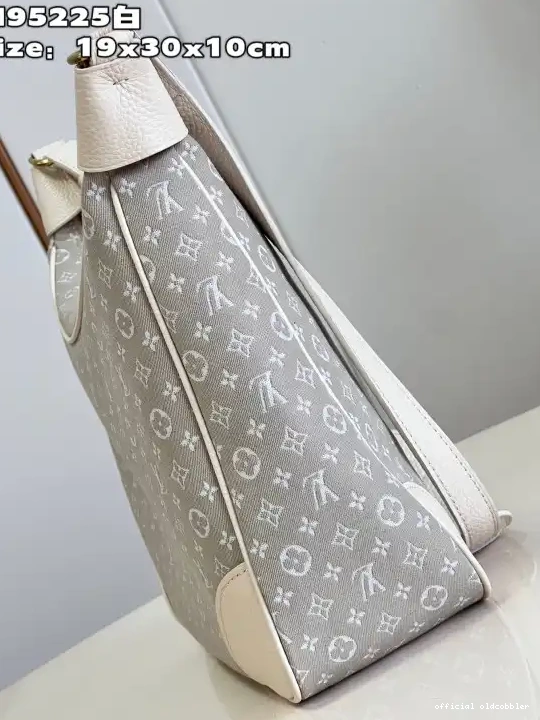 Official oldcobbler LOUIS VUITTON BOULOGNE 0520